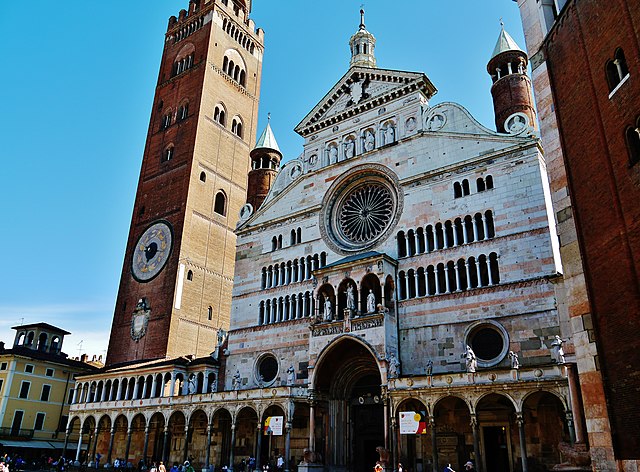 Cremona Cattedrale di Santa Maria Assunta Esterno Facciata 3